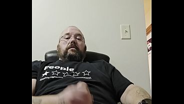 Chubbydude se pajea en la cocina y se corre como un salvaje
