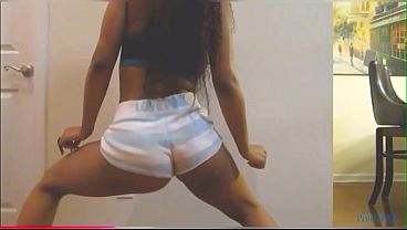 Equipo de twerkers con culos perfectos en acción caliente