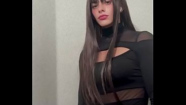 Femboy sexy me reta a ver quién aguanta más