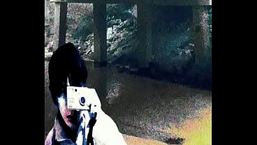 Joven puta llora mientras le parten la polla