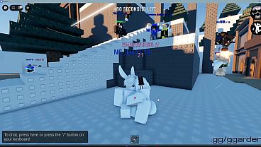 La misma coneja me folla duro en el condo de Roblox