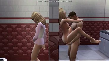 La nerd traviesa se moja viendo a su amiga follada en el baño