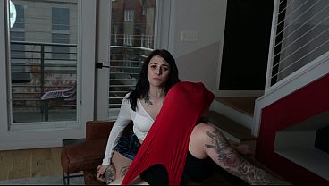 La vecina bruta se deja dar un tremendo atomic wedgie