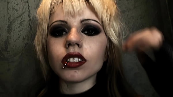 Lexi Belle y su fiesta BDSM de perra sumisa atada y azotada