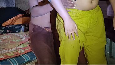 Mi novia se abre toda mojada en noche de pasión