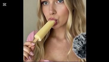 Mujer de inteligencia artificial gime con polla dura en su c...