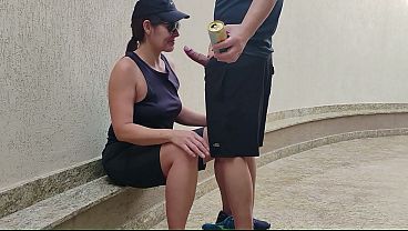 Raquel Exibida se deja empotrar en el garaje mientras llora de celos