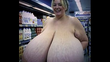 Tetas gigantes en el centro comercial: parte 2